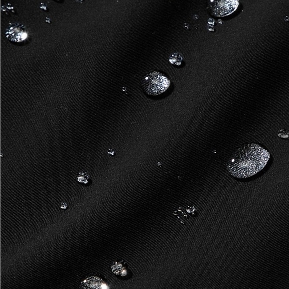 Fabletics Men's Helix 1-Pocket Scrub Top Black V-Neck Shirt sz M - Picture 3 of 9